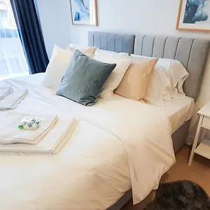 Lovely Flat In Kiln Close With Free Parking Gloucester